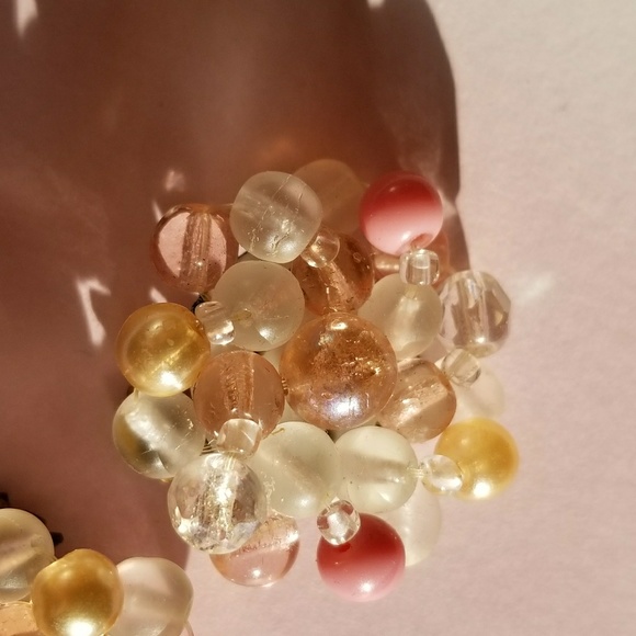 Relisted- vintage bead cluster earrings clip pink - Picture 2 of 6